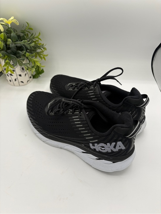 Hoka Men\'s Black Athletic Running Shoes